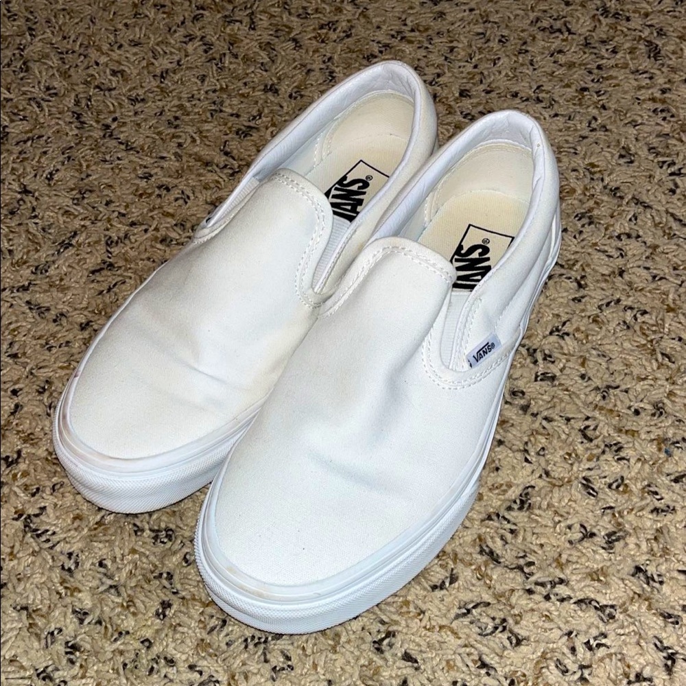 8.5 white slip on vans